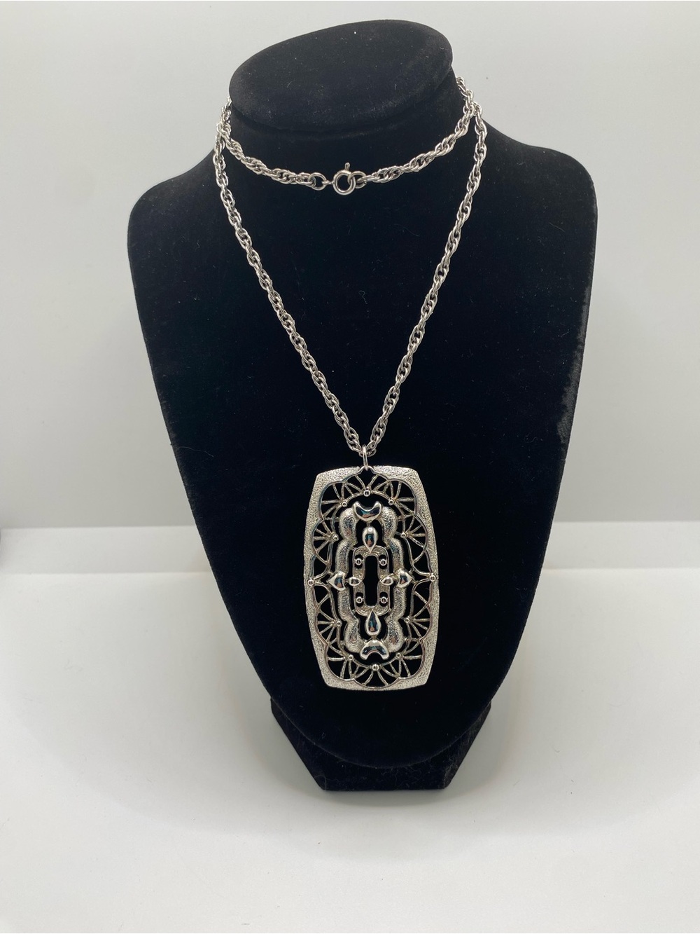 JJ Silver Tone Pendant Necklace Vintage Geometric Filigree Statement Jewelry 24"